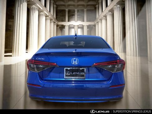 Used 2023 Honda Civic EX image 5