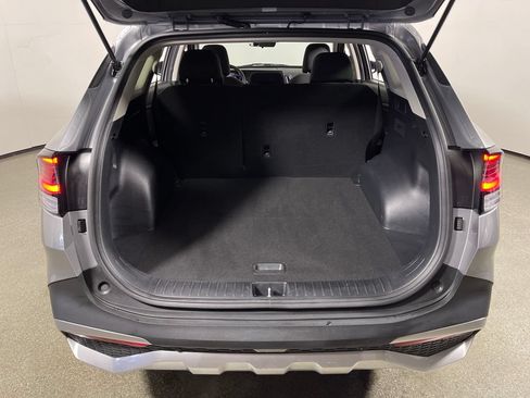 Used 2025 Kia Sportage LX FWD image 10