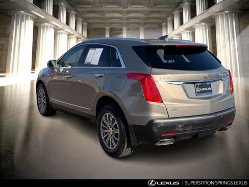 Used 2018 Cadillac XT5 Luxury w/ Driver Awareness Package image 7