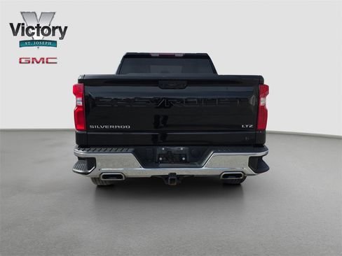 Used 2024 Chevrolet Silverado 1500 LTZ image 16