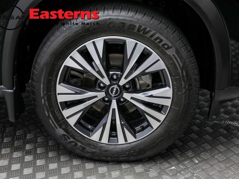Used 2023 Nissan Rogue SV AWD/4WD image 30