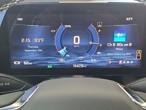 Used 2024 Chevrolet Equinox EV LT FWD image 12