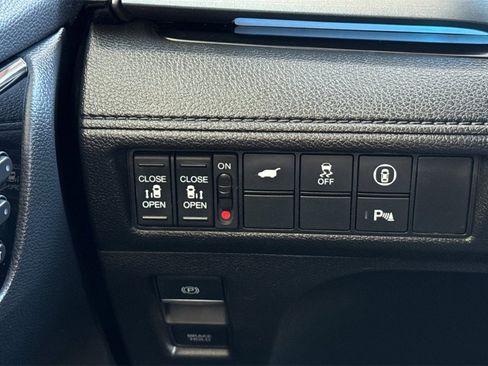 Used 2021 Honda Odyssey Touring image 39