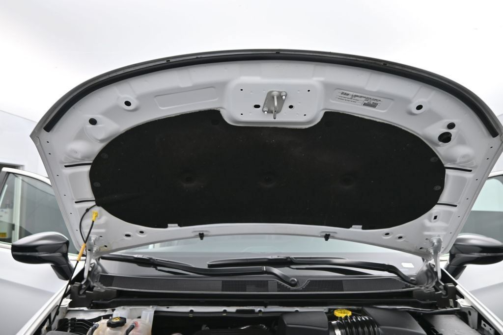 Used 2024 Chrysler Pacifica Touring-L FWD image 25
