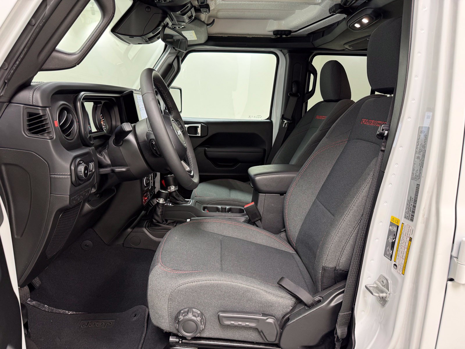 Used 2026 Jeep Wrangler Unlimited Rubicon AWD/4WD image 13