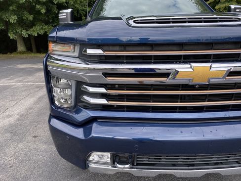 Used 2022 Chevrolet Silverado 2500 High Country AWD/4WD image 14