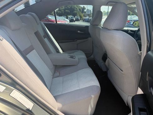 Used 2012 Toyota Camry LE image 12