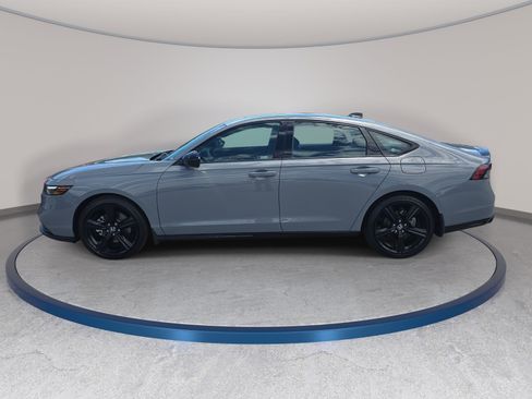 Used 2023 Honda Accord Sport image 8