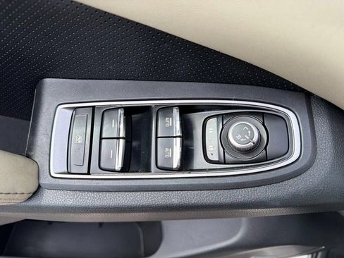 Used 2019 Subaru Ascent Limited AWD/4WD image 30