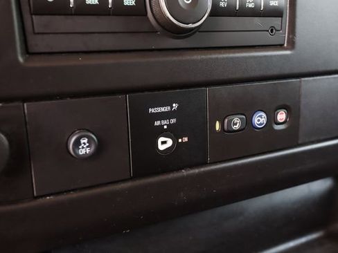 Used 2022 GMC Savana 2500 w/ Chrome Appearance Package RWD image 34