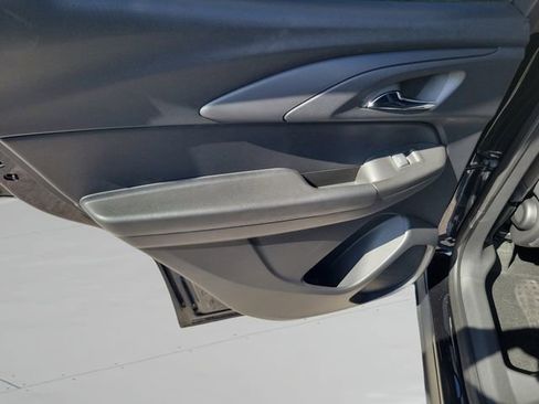 New 2026 Chevrolet TrailBlazer LT w/ Midnight Edition FWD image 14