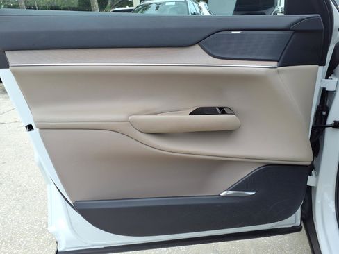 Certified 2025 Volvo EX90 Ultra AWD/4WD image 20