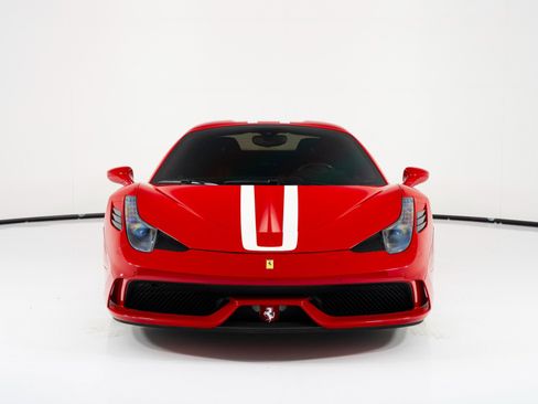 Used 2015 Ferrari 458 Speciale A image 15
