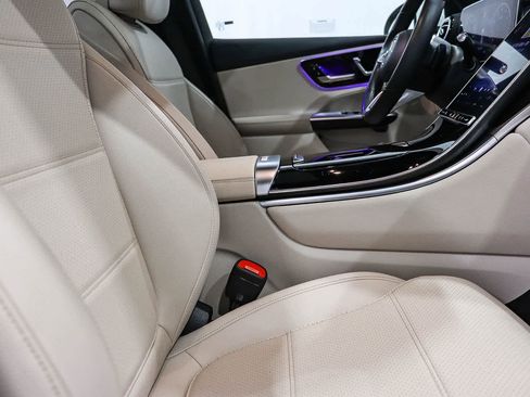 Used 2023 Mercedes-Benz GLC 300 image 17
