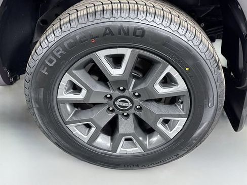 Used 2023 Nissan Titan Platinum Reserve w/ Moonroof Package image 33