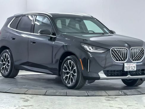 Used 2025 BMW X3 xDrive30i w/ Convenience Package image 9