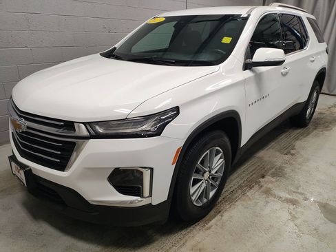 Used 2023 Chevrolet Traverse LT image 18