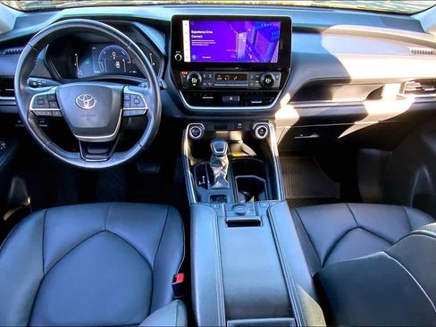 Used 2024 Toyota Grand Highlander XLE image 15