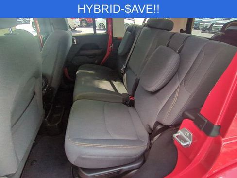 Used 2025 Jeep Wrangler Unlimited Sahara AWD/4WD image 27