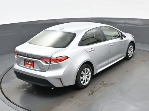 Used 2025 Toyota Corolla LE FWD image 38