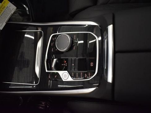 New 2026 BMW X5 M60i w/ Climate Comfort Package AWD/4WD image 29
