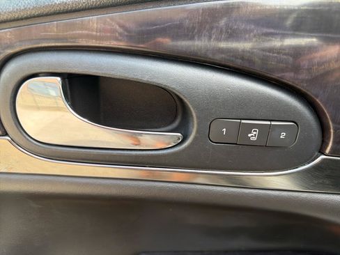 Used 2015 Buick Enclave Premium w/ Experience Buick Package FWD image 19
