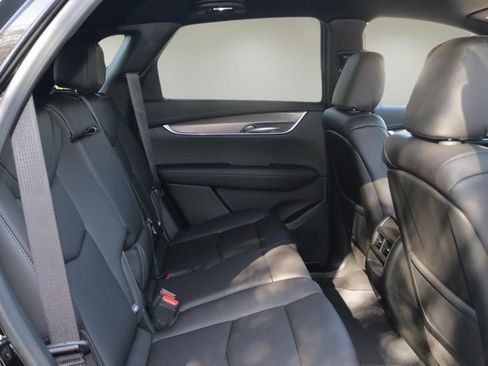 New 2026 Cadillac XT5 Luxury image 17