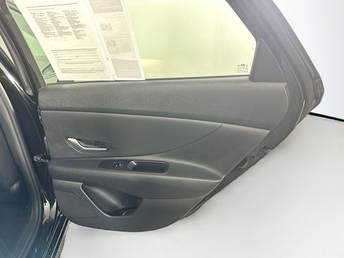 Used 2022 Hyundai Elantra Blue w/ Preferred Accessory Package image 28