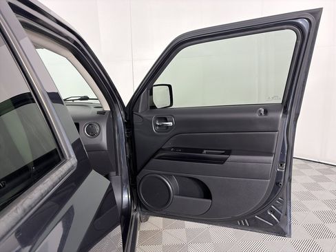 Used 2014 Jeep Patriot Sport w/ Power Value Group image 26