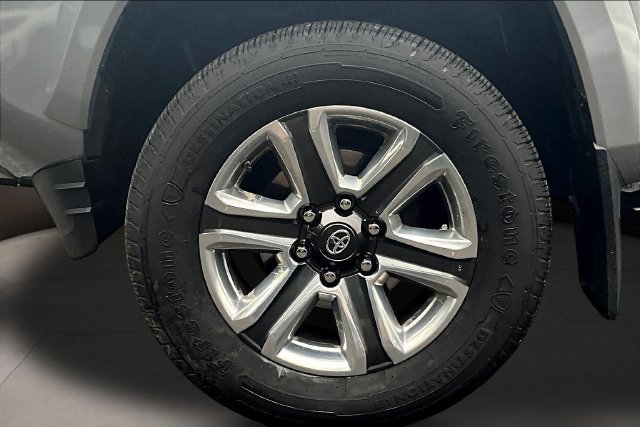 Used 2018 Toyota Tacoma Limited AWD/4WD image 35