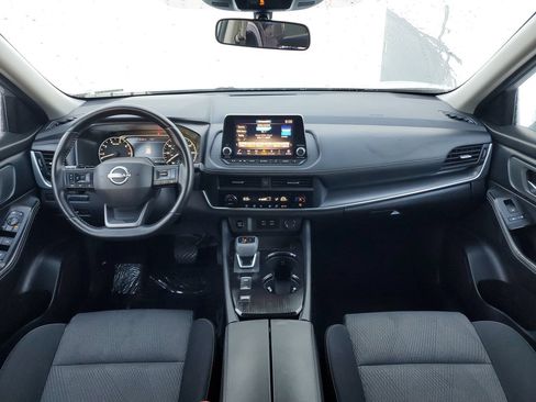 Used 2025 Nissan Rogue SV FWD image 9