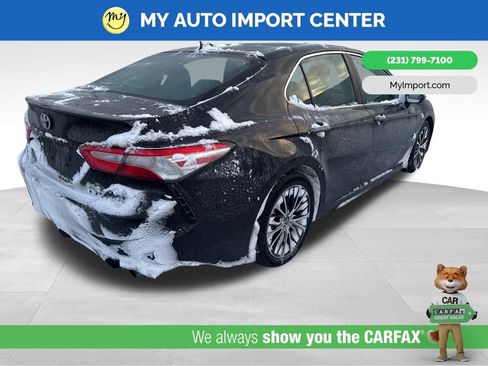 Used 2020 Toyota Camry SE image 5