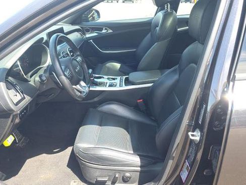 Used 2022 Kia Stinger GT1 AWD/4WD image 4