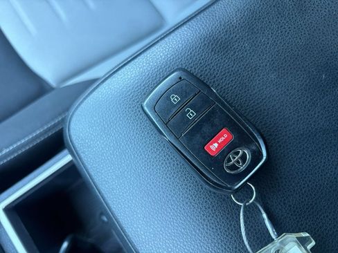 Used 2025 Toyota Tacoma TRD Off-Road AWD/4WD image 22