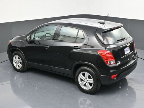 Used 2020 Chevrolet Trax LS image 39