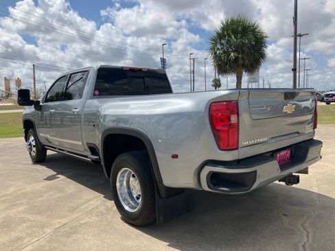 Used 2025 Chevrolet Silverado 3500 High Country w/ High Country Premium Package AWD/4WD image 5