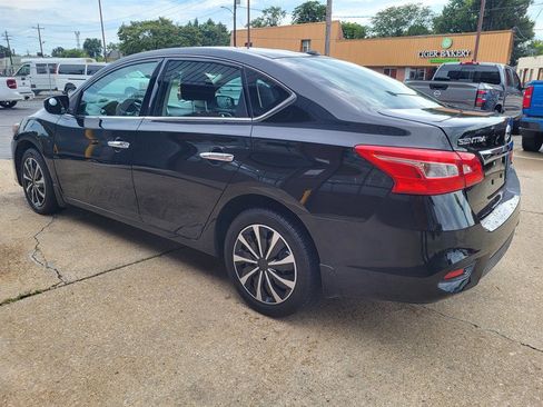 Used 2017 Nissan Sentra SV FWD image 4