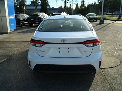 Used 2023 Toyota Corolla LE image 7
