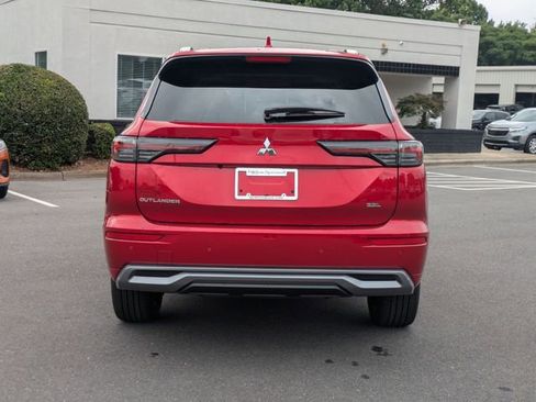 New 2025 Mitsubishi Outlander SEL image 4