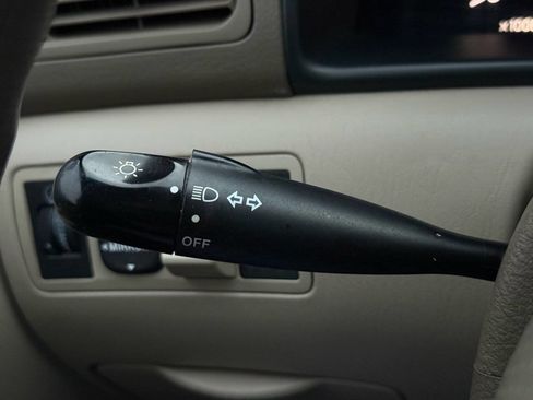 Used 2007 Toyota Corolla LE w/ Audio Value Pkg image 29