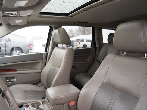 Used 2007 Jeep Grand Cherokee Limited image 12