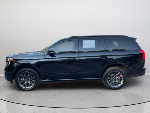 Used 2025 Ford Expedition Platinum w/ Stealth Performance Package AWD/4WD image 10
