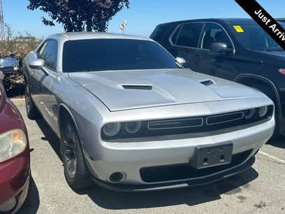 Used 2019 Dodge Challenger SXT
