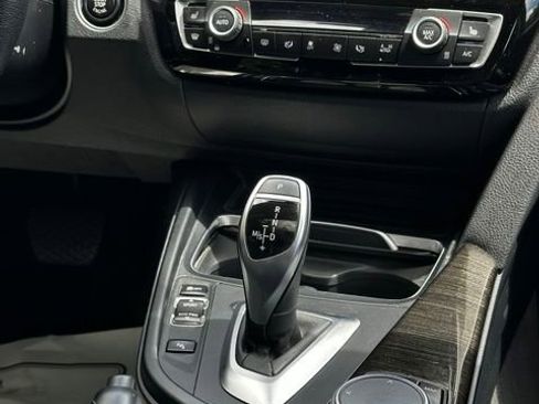 Used 2018 BMW 328d Sedan w/ Premium Package RWD image 27