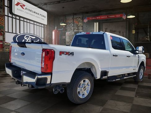 New 2026 Ford F250 XLT w/ FX4 Off-Road Package AWD/4WD image 4