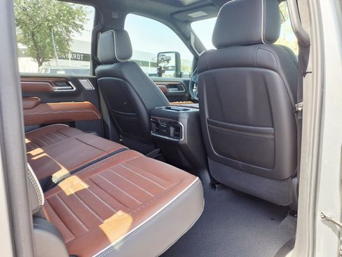 Used 2025 GMC Sierra 2500 Denali Ultimate AWD/4WD image 15
