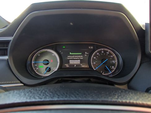 Used 2024 Toyota Venza Nightshade image 21