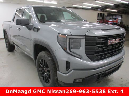New 2026 GMC Sierra 1500 Elevation image 3