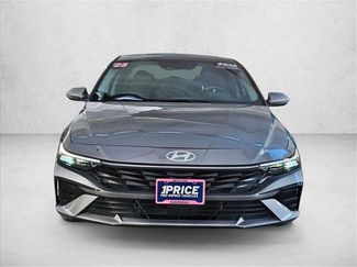 Used 2025 Hyundai Elantra Limited FWD video 2