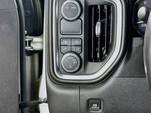 Used 2020 GMC Sierra 1500 Elevation w/ Elevation Value Package RWD image 10